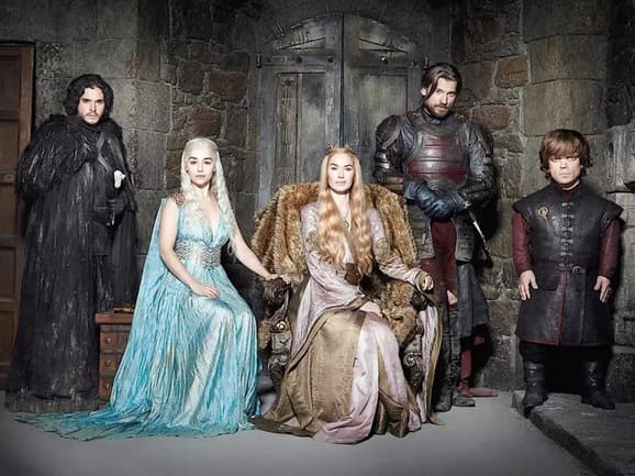 Personajes de Juego de Tronos De izda a drcha: Jon Snow, Daenerys Targaryen, Cersei Lannister, Jaimme Lannister, Tyrion Lannister