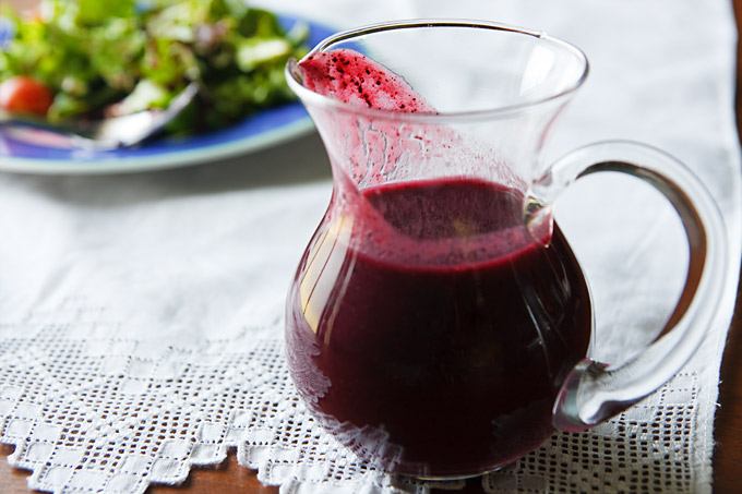 Jarra con vinagreta mermelada arándano